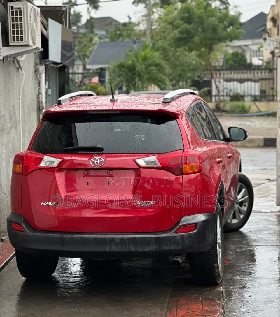 Toyota RAV4 2015 Red