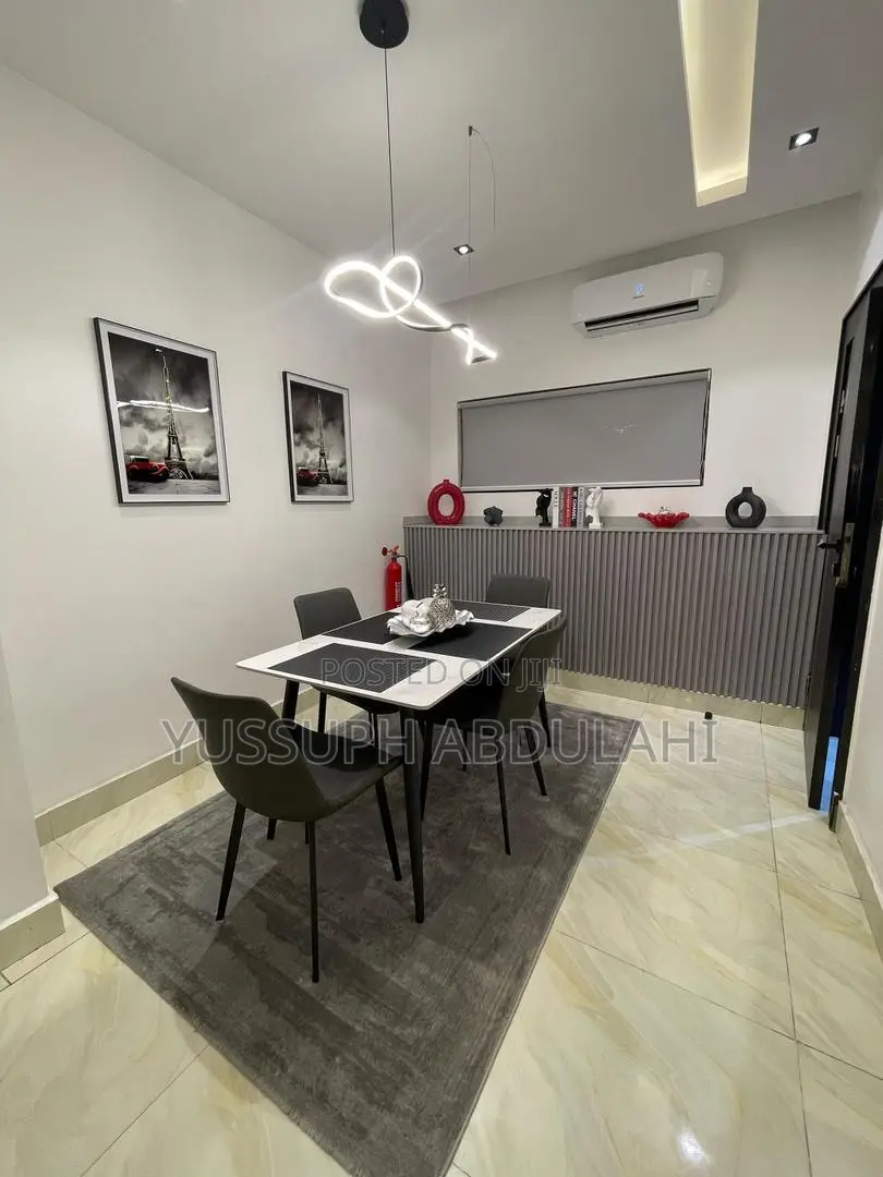 2 Bedrooms Maryland Anthony