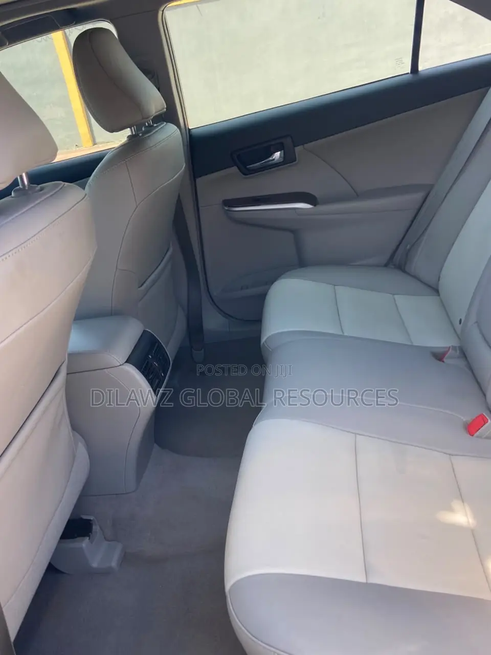 Toyota Camry XLE V6 4dr Sedan (3.5L 6cyl 6A) 2012 White