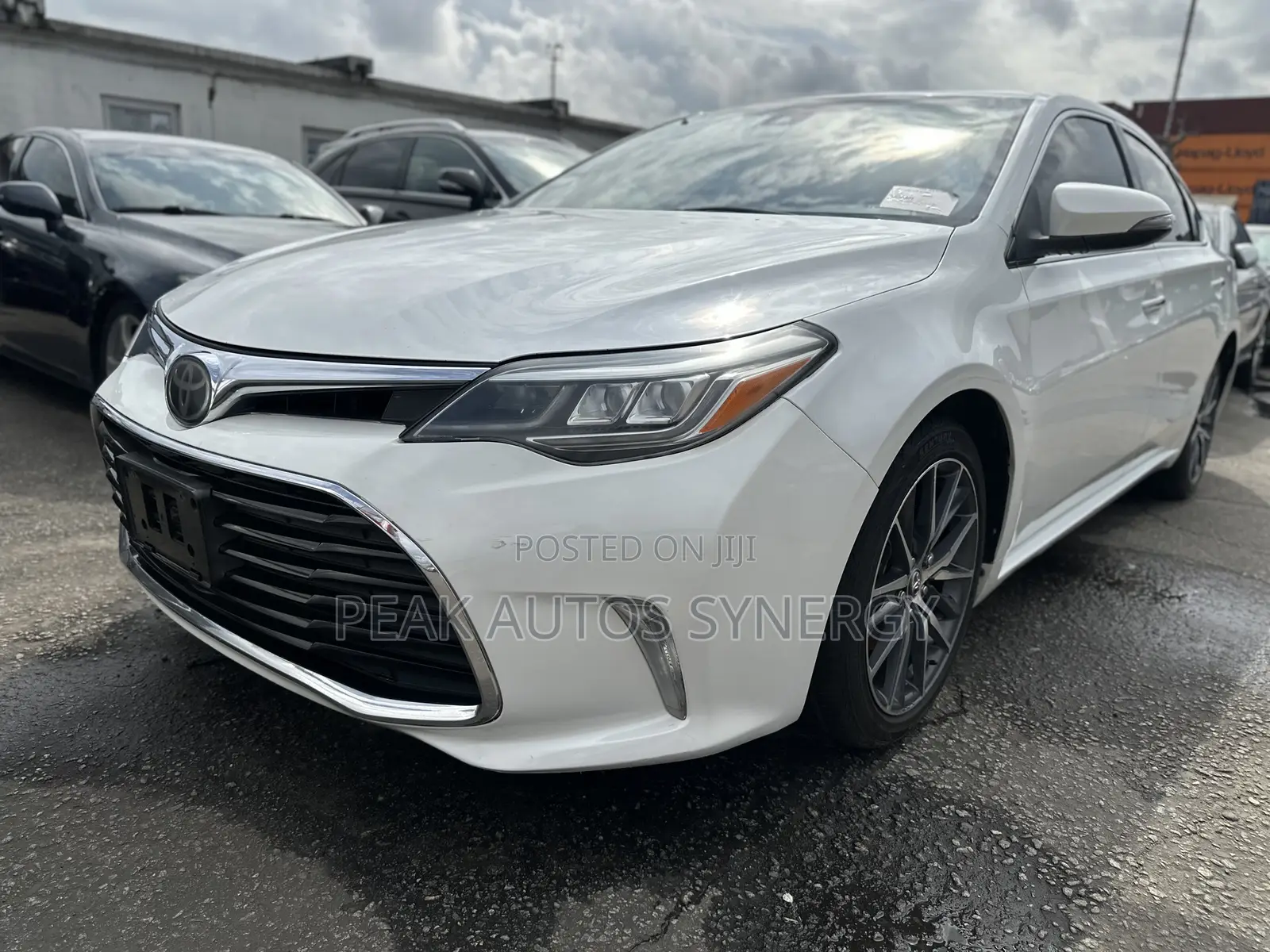 Toyota Avalon Touring (3.5L 6cyl 6A) 2018 White