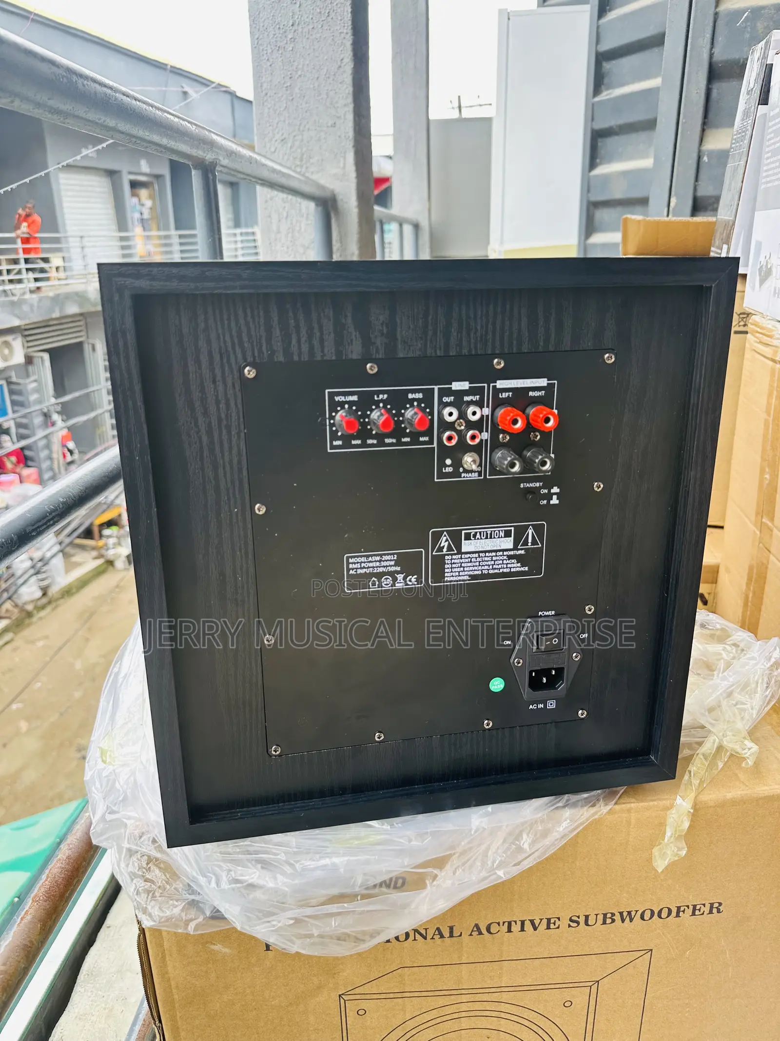 12inches Active Subwoofer 300w Cinema or Home