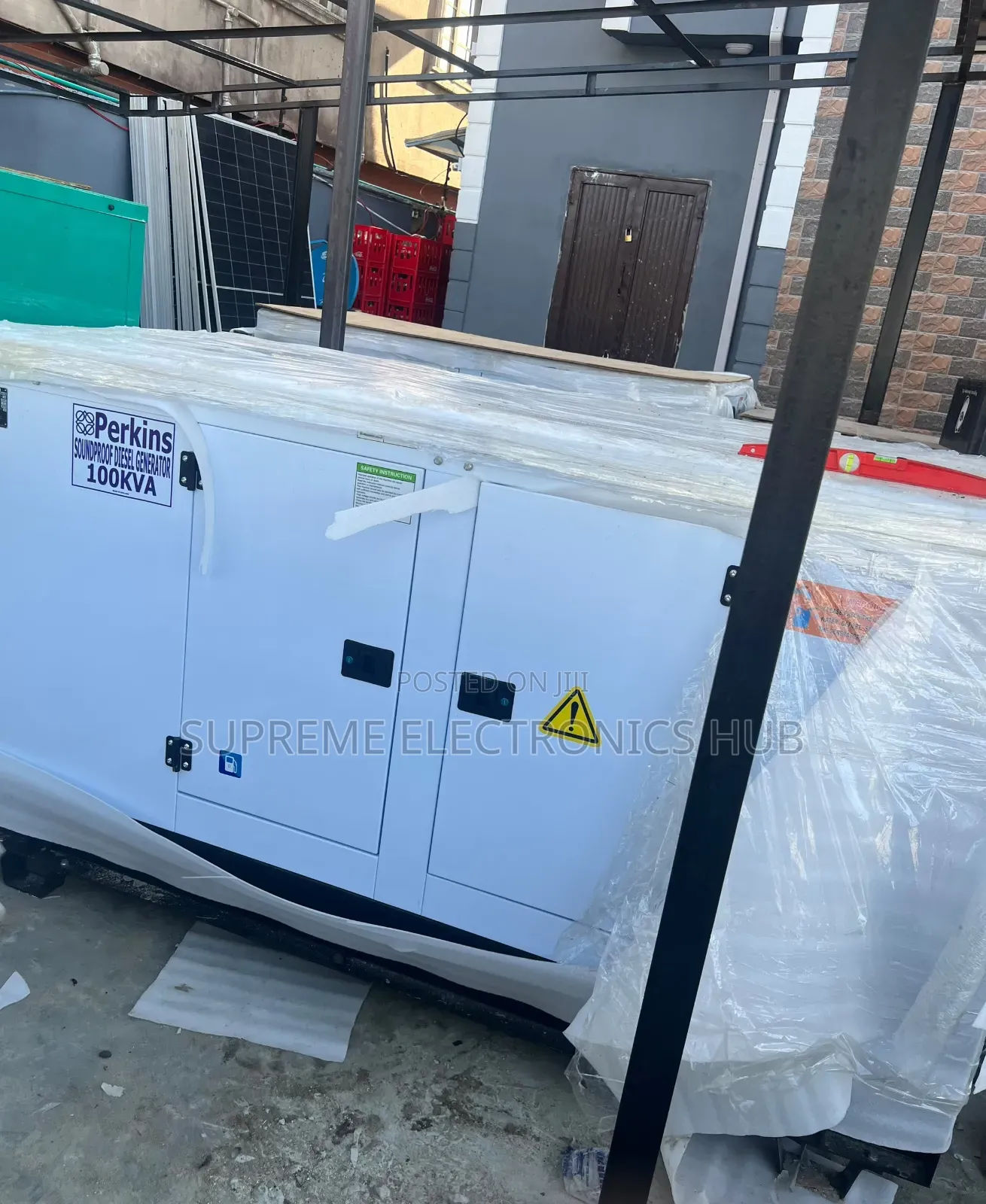 Sp100kva [100kw Capacity] Perkins Diesel Soundproof Generator Set