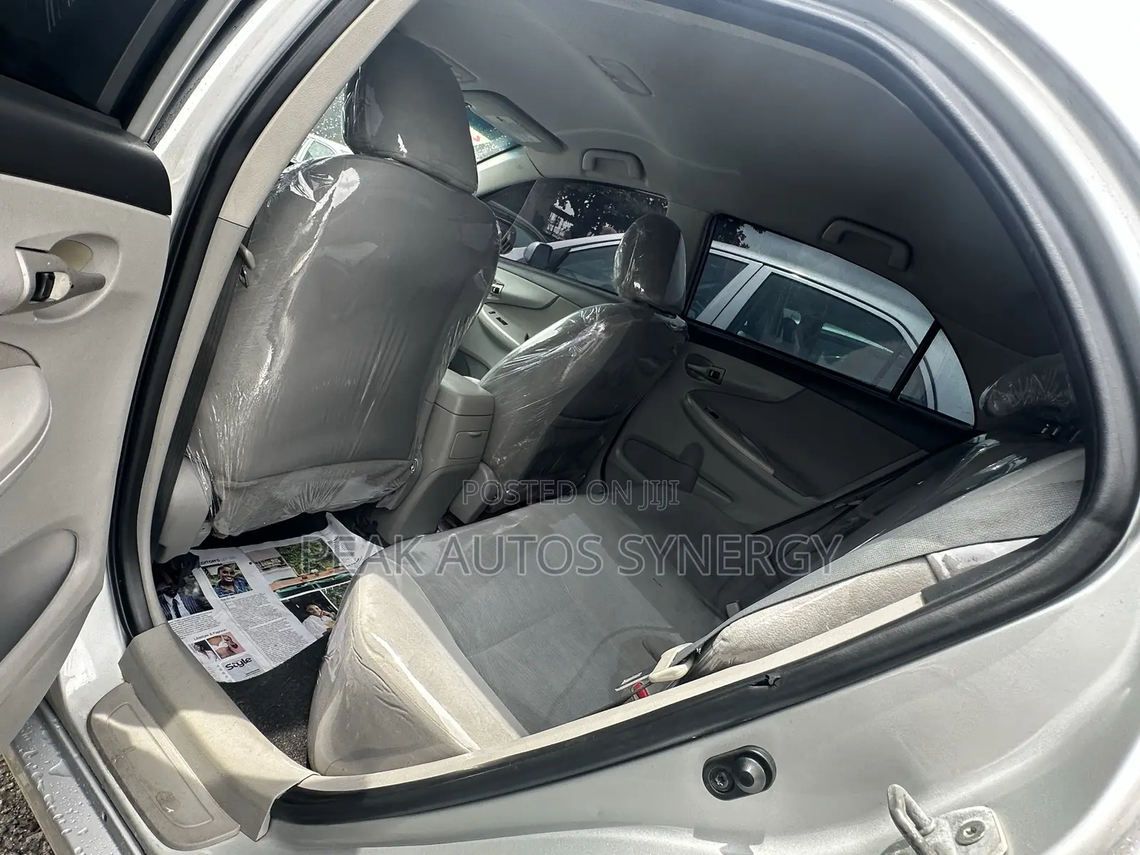 Toyota Corolla LE 4dr Sedan (1.8L 4cyl 4A) 2013 Silver