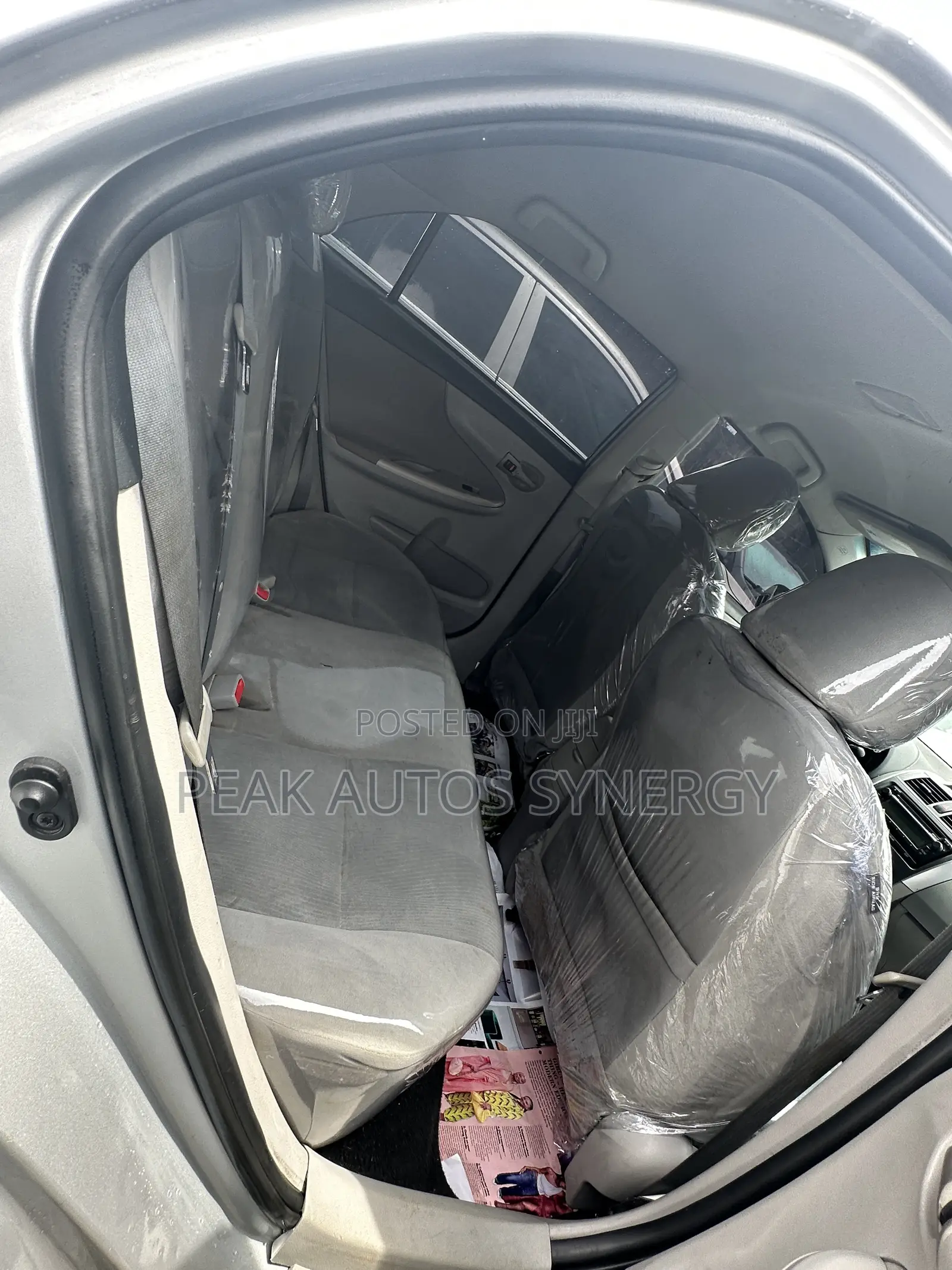 Toyota Corolla LE 4dr Sedan (1.8L 4cyl 4A) 2013 Silver