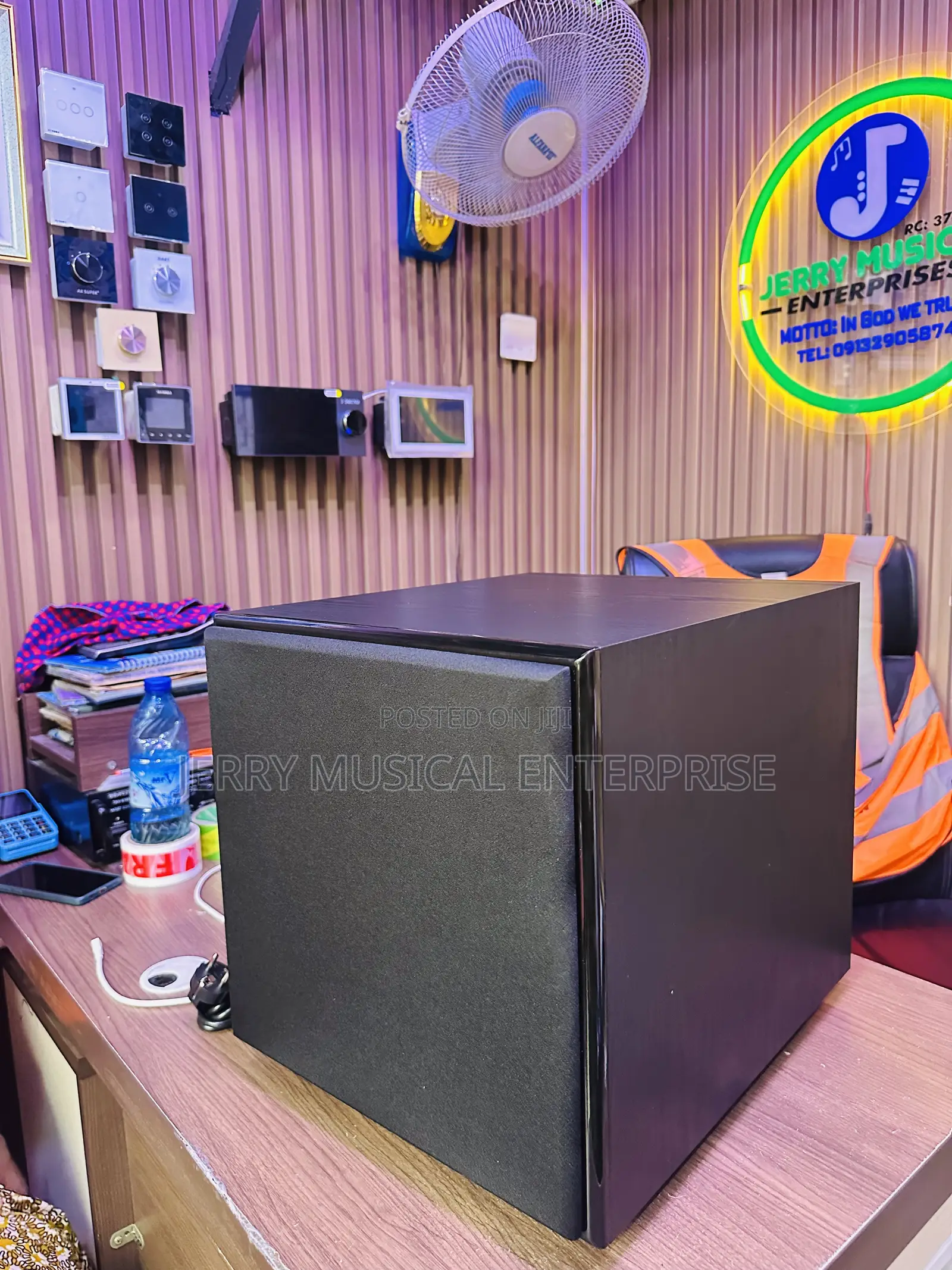 12inches Active Subwoofer With Auxiliary Support