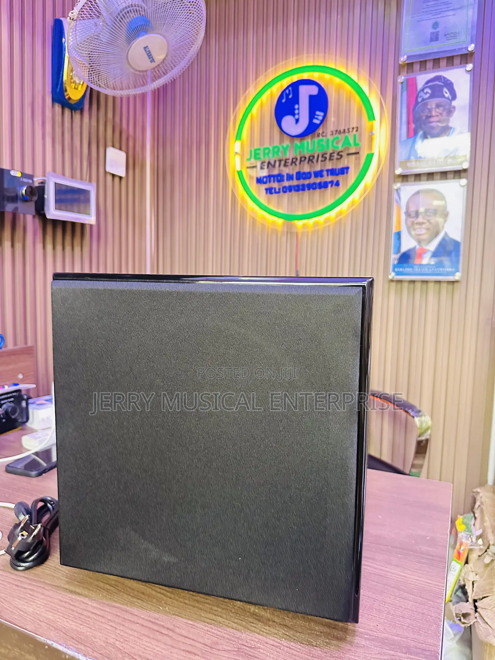 12inches Active Subwoofer With Auxiliary Support