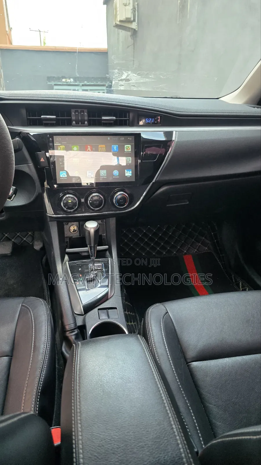 Toyota Corolla 2018 White