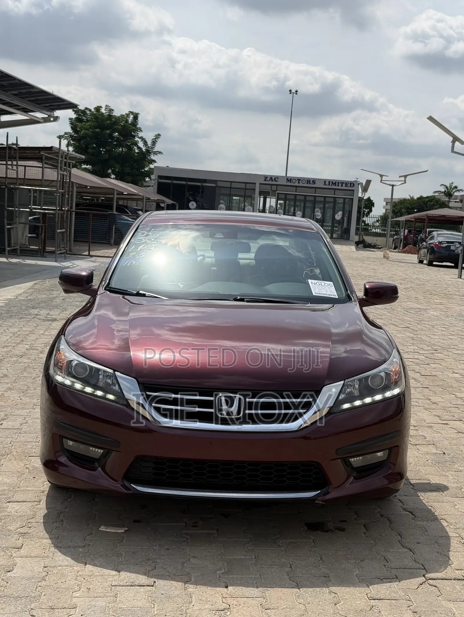 Honda Accord Touring V-6 4dr Sedan (3.5L 6cyl 6A) 2015 Maroon