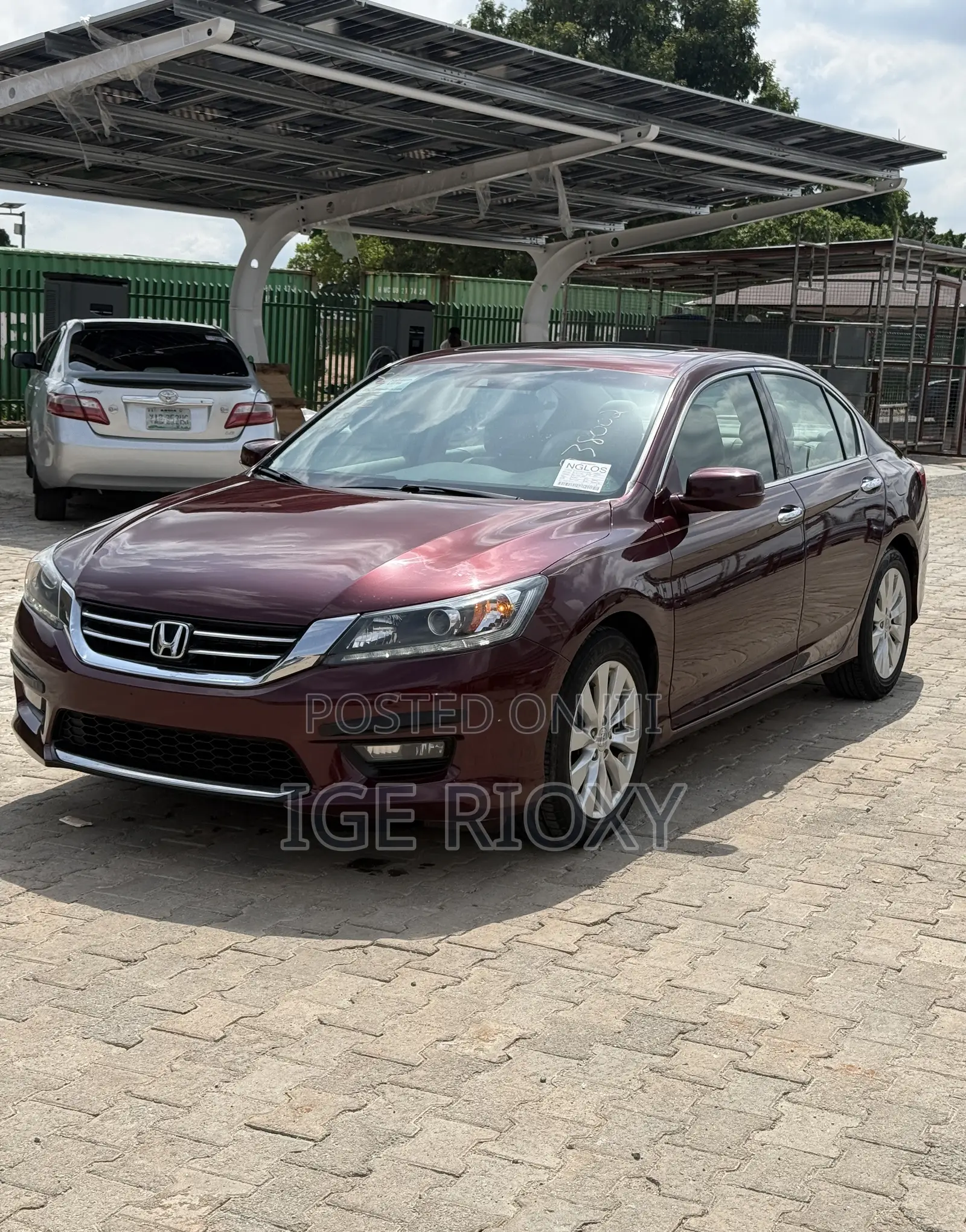 Honda Accord Touring V-6 4dr Sedan (3.5L 6cyl 6A) 2015 Maroon