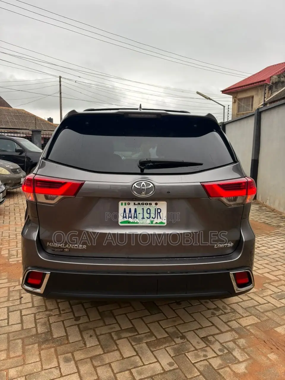 Toyota Highlander Limited 4x4 V6 (3.5L 6cyl 8A) 2018 Gray