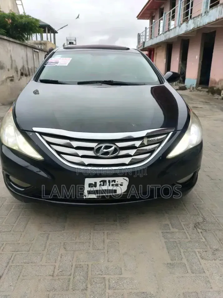 Hyundai Sonata 2012 Black