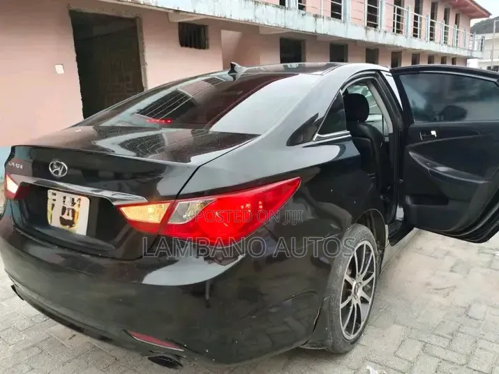 Hyundai Sonata 2012 Black
