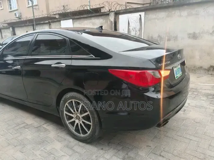 Hyundai Sonata 2012 Black
