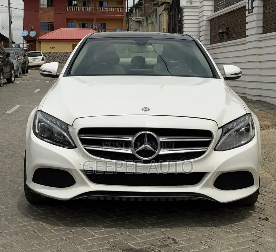 Mercedes-Benz C300 Luxury 4Matic Sedan AWD (2.0L 4cyl 7A) 2016 White
