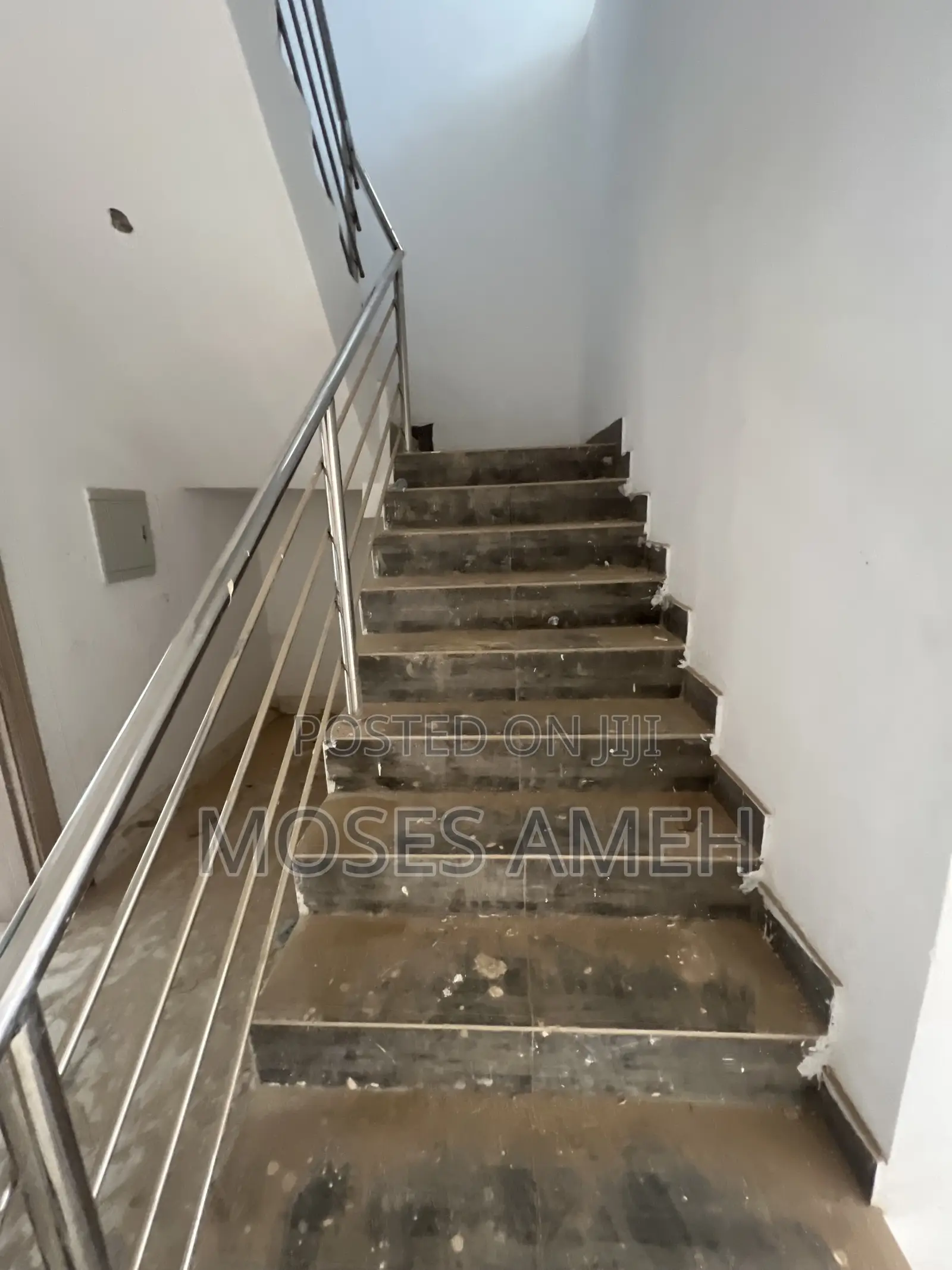 5bdrm Duplex in Guzape District for sale