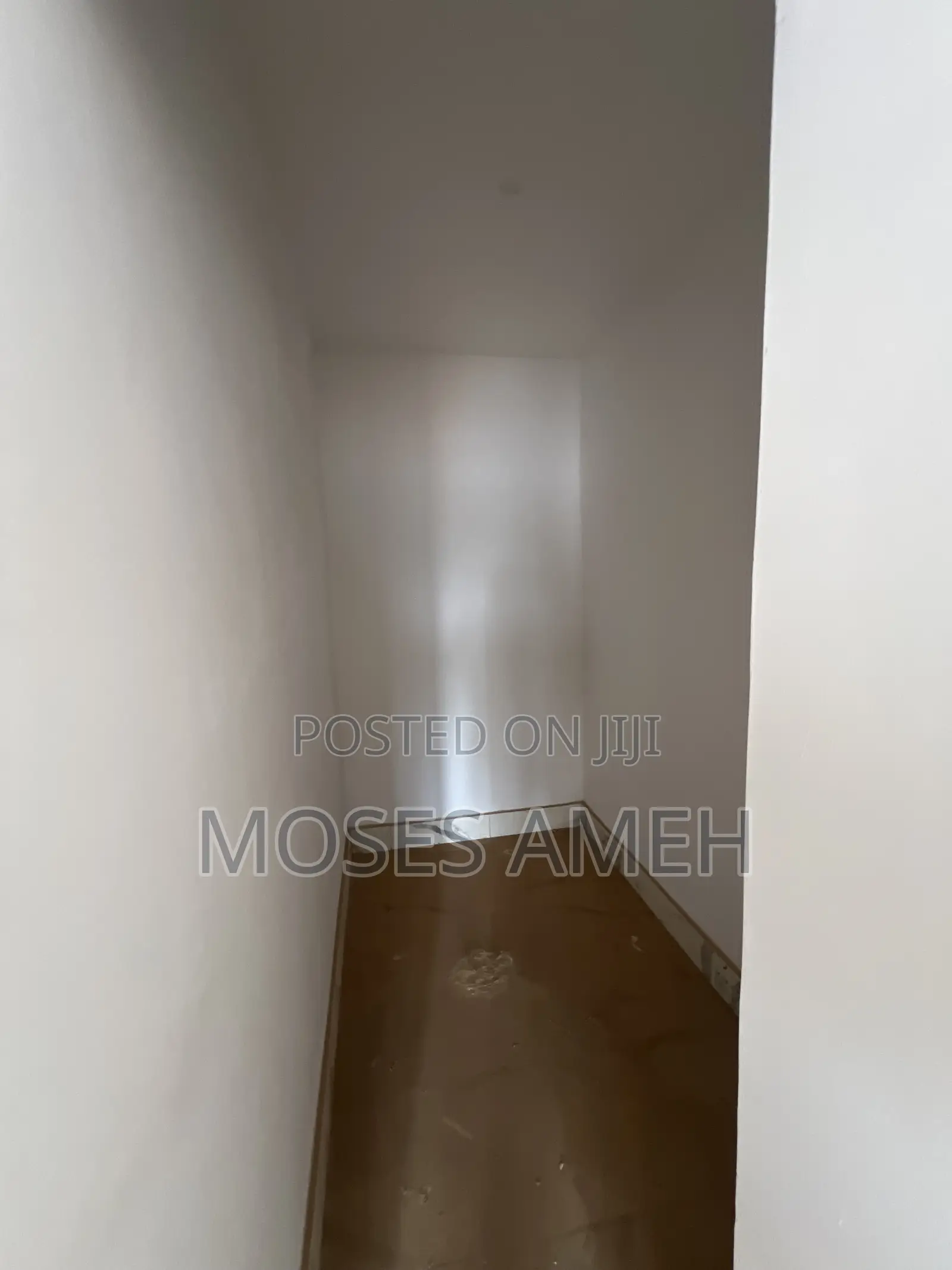5bdrm Duplex in Guzape District for sale
