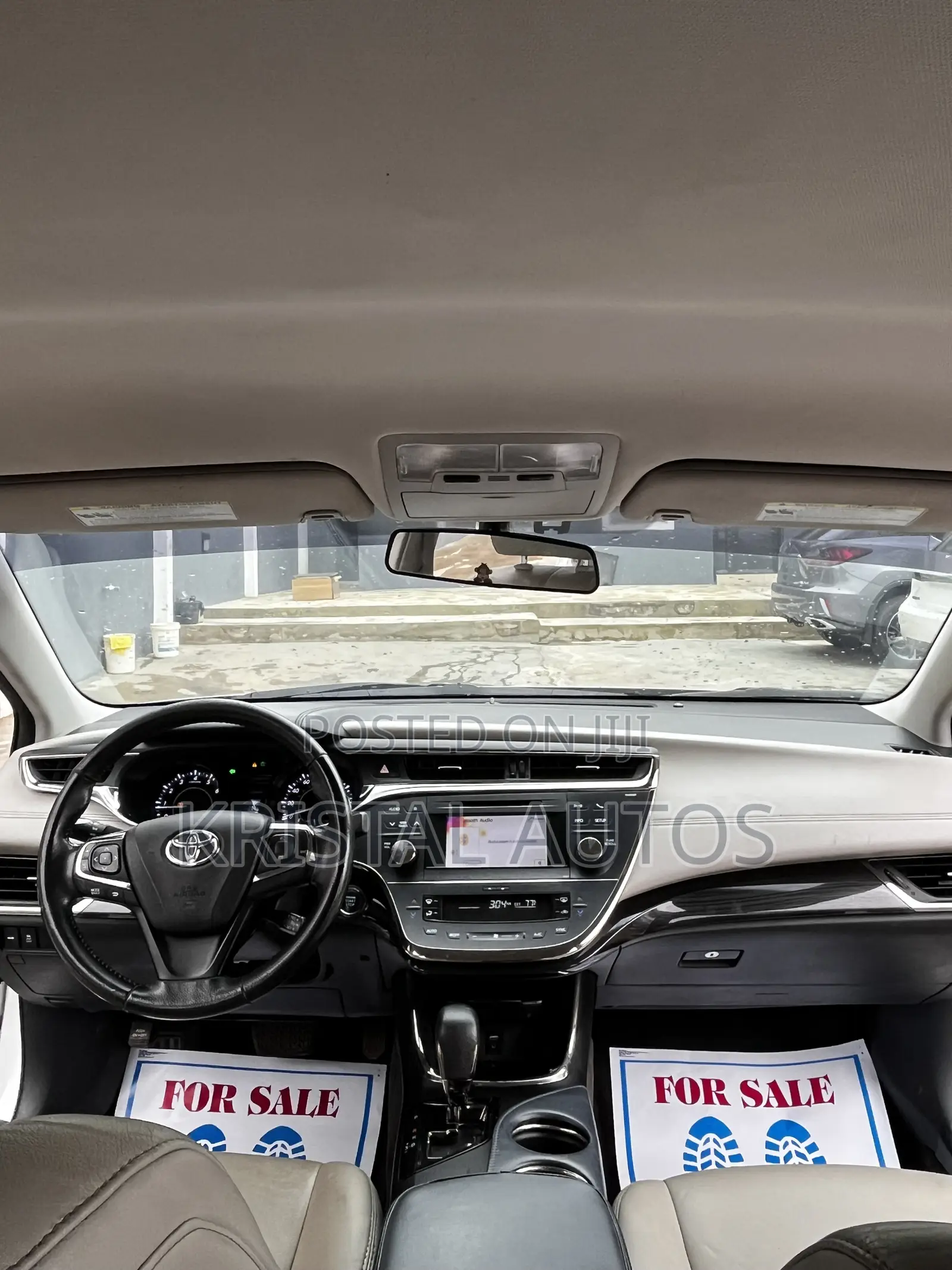 Toyota Avalon XLE Premium Sedan FWD (3.5L 6cyl 6A) 2013 Silver