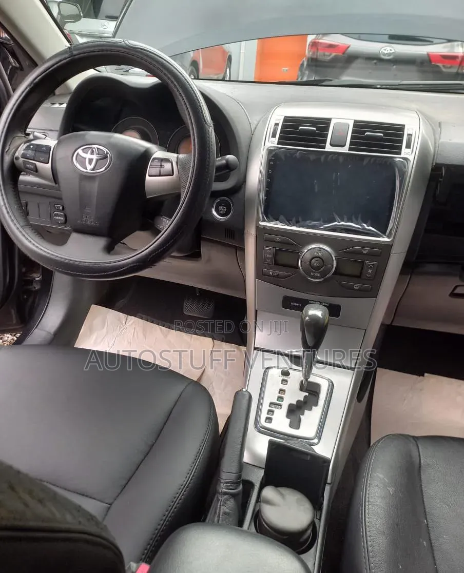 Toyota Corolla 2012 Black