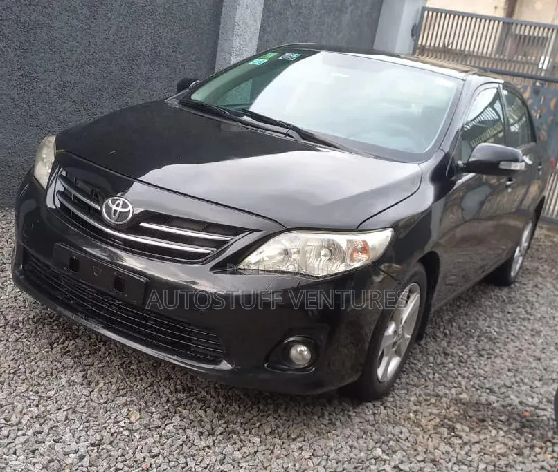 Toyota Corolla 2012 Black