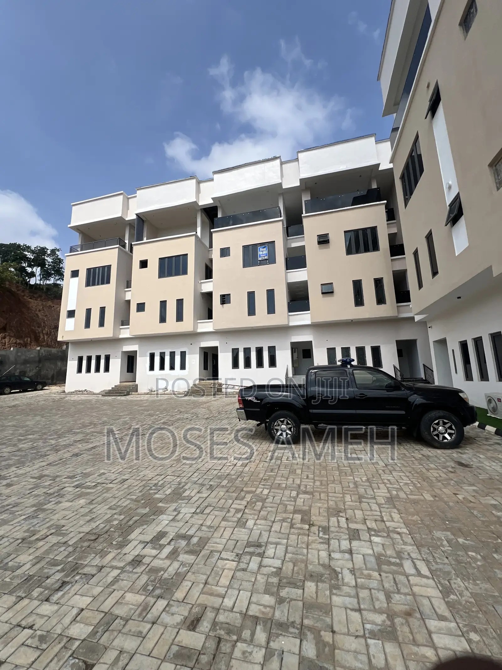 5bdrm Duplex in Guzape District for sale