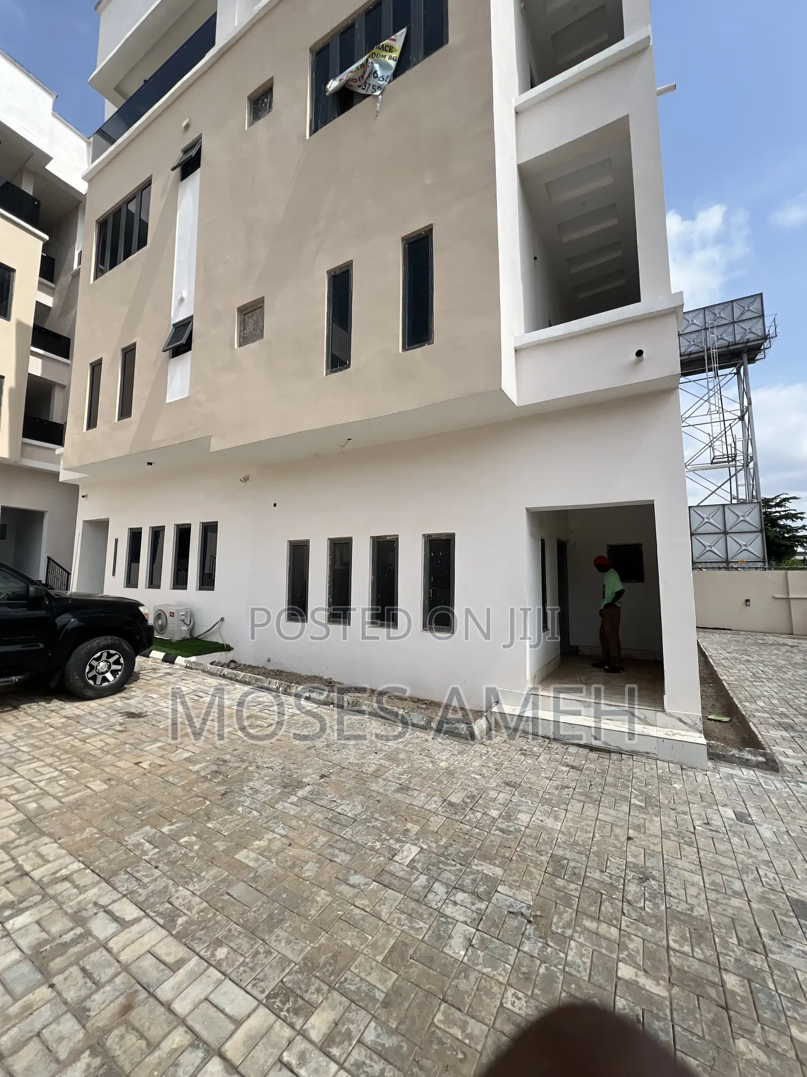 5bdrm Duplex in Guzape District for sale