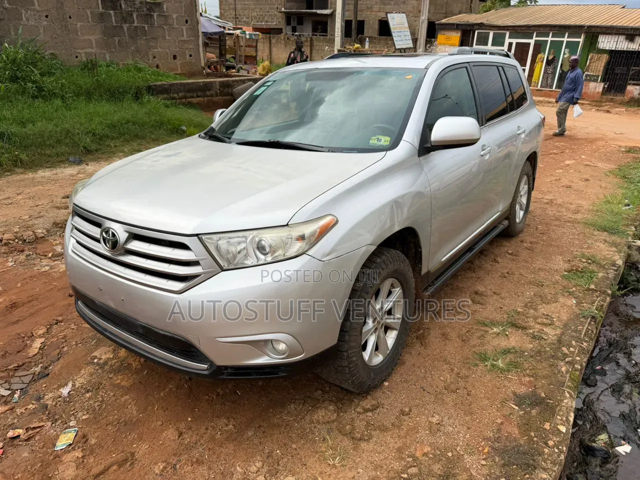 Toyota Highlander 2011 Silver