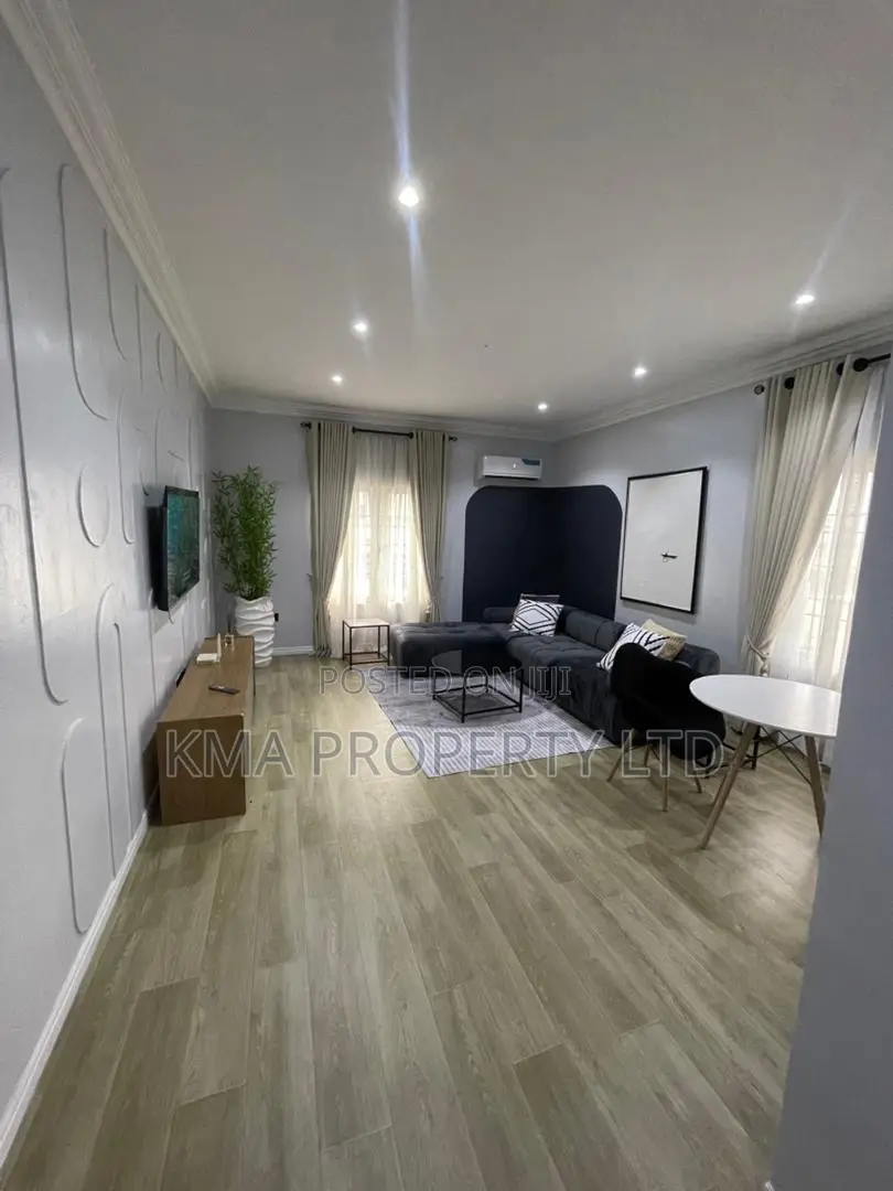 Luxurious 1/2 Bedroom Apartment With Swimming Pool