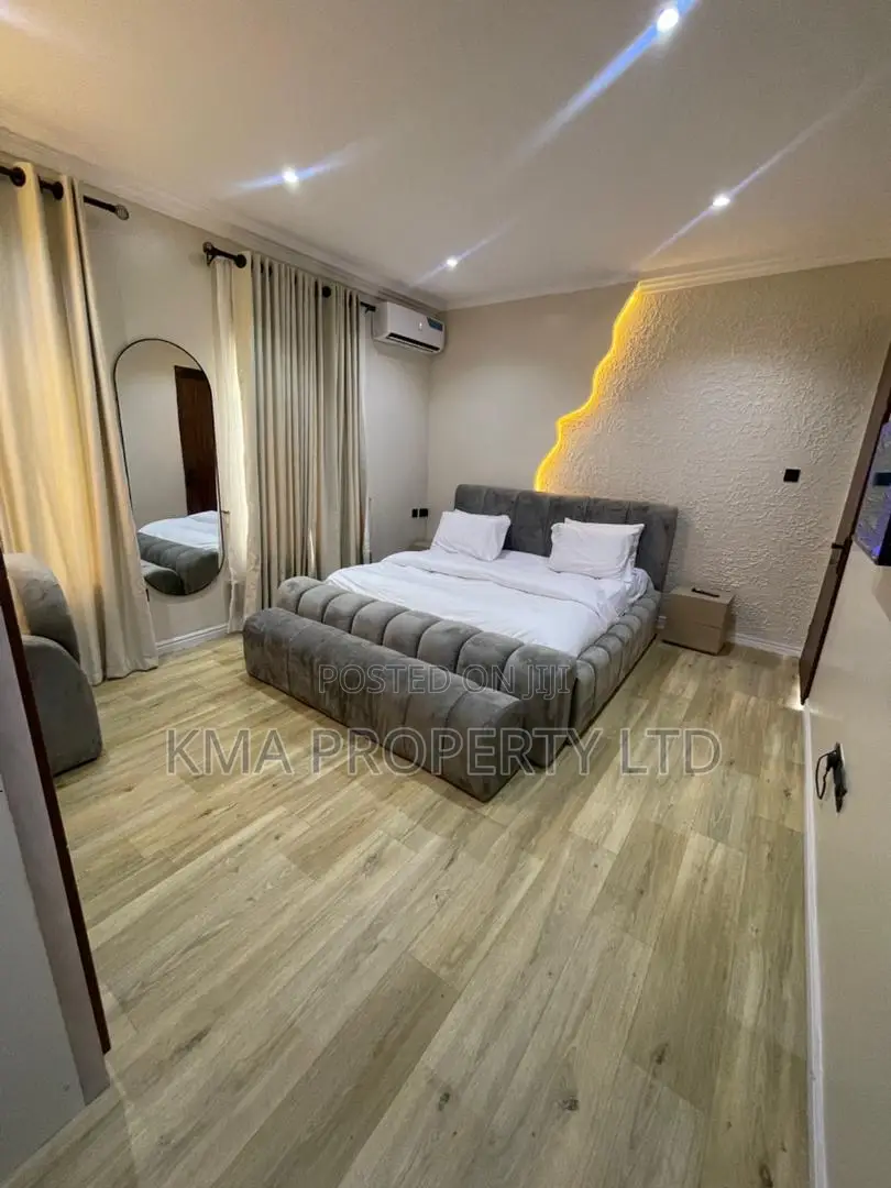Luxurious 1/2 Bedroom Apartment With Swimming Pool