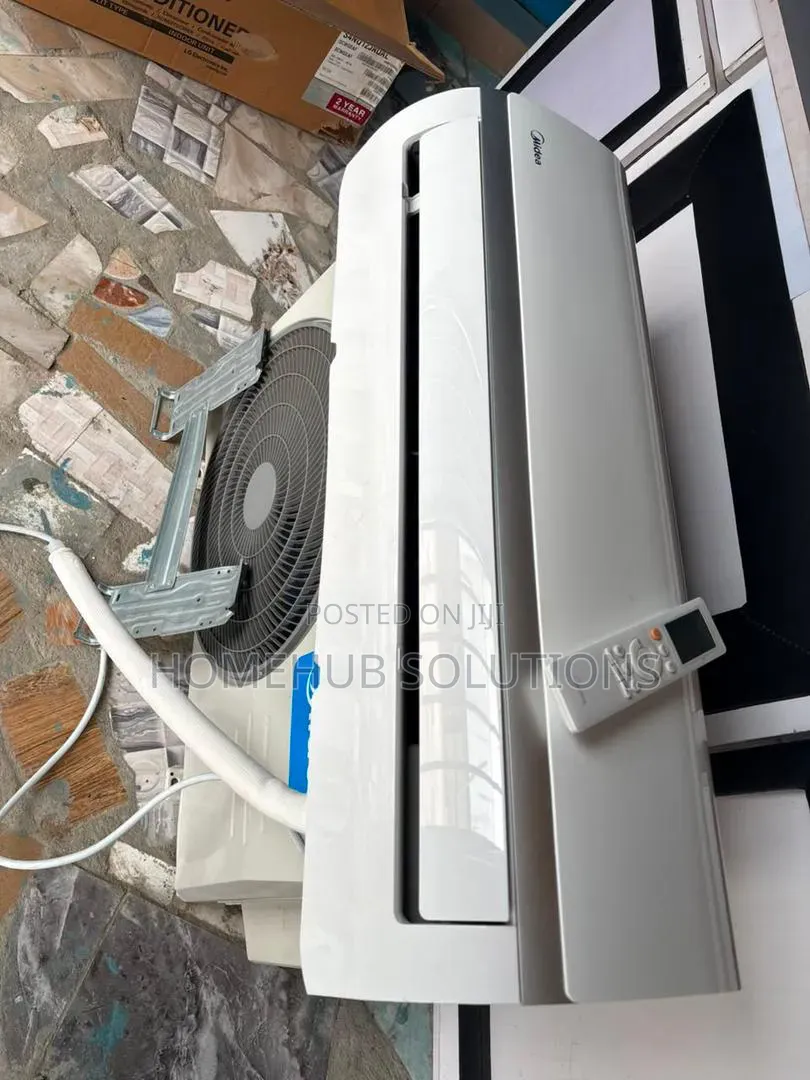 Barley Used Midea 1.5hp Ac
New Model