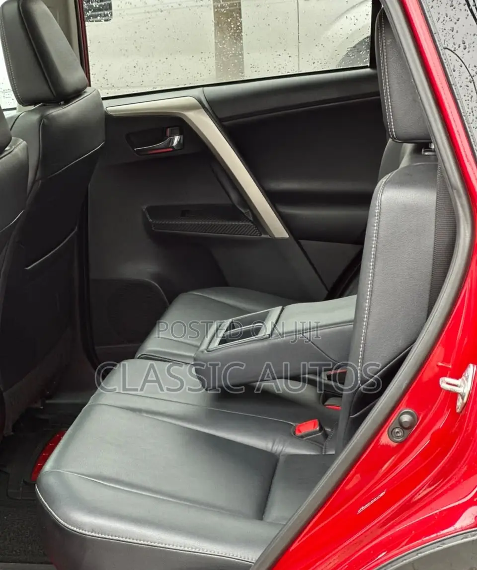 Toyota RAV4 2015 Red
