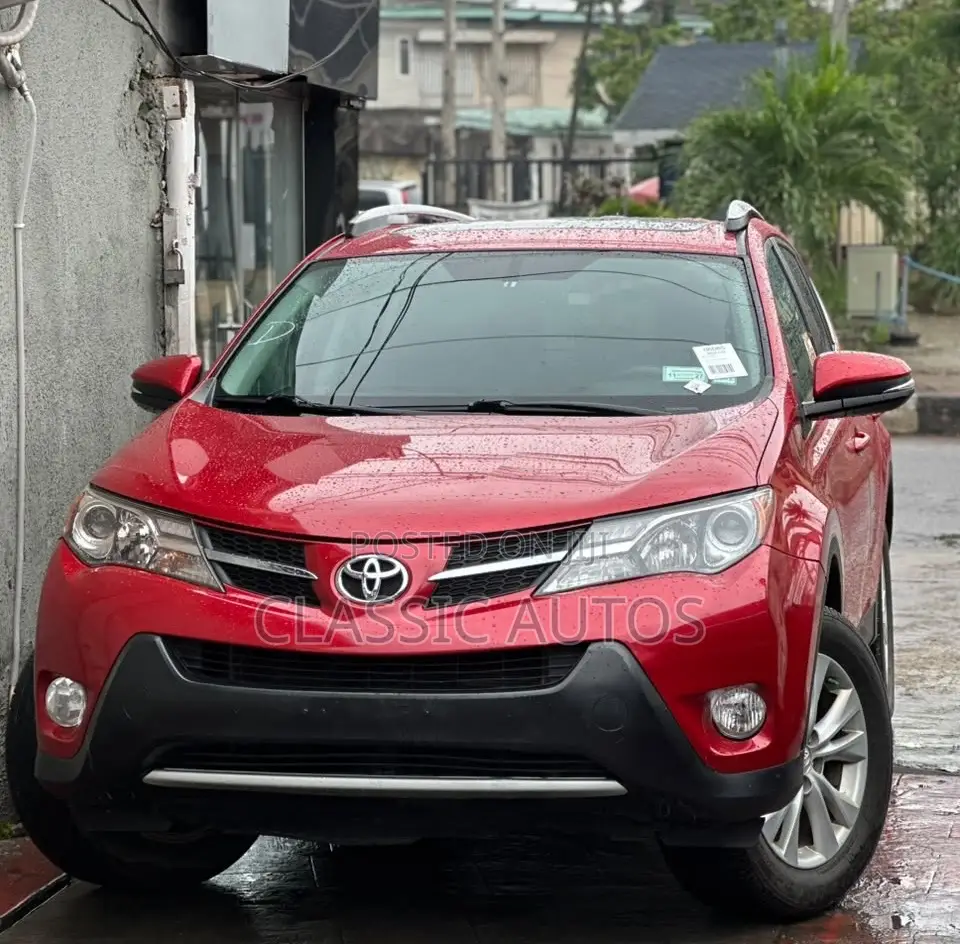 Toyota RAV4 2015 Red