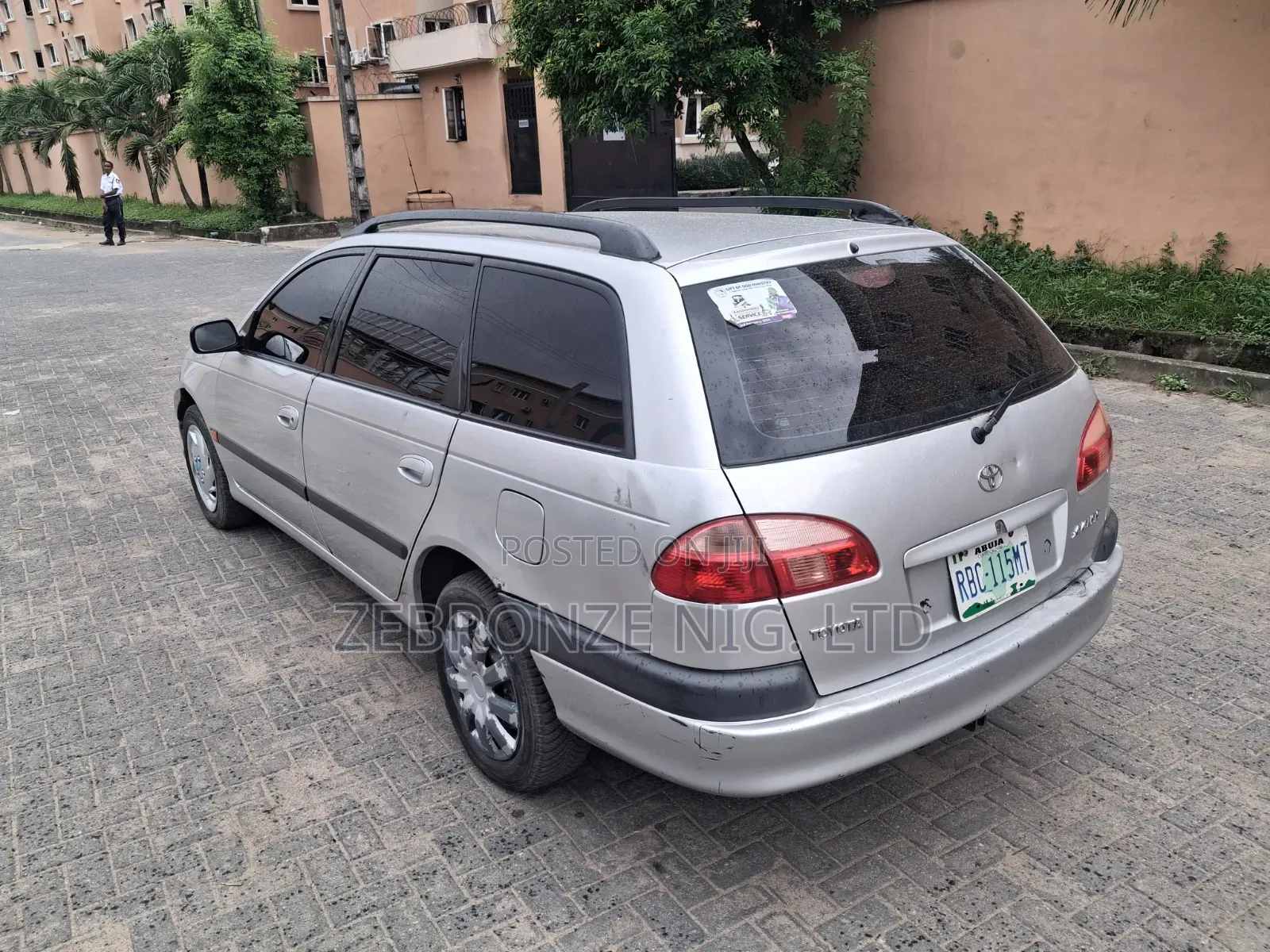 Toyota Avensis 2003 Silver
