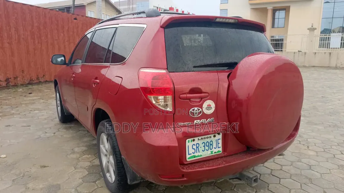 Toyota RAV4 2007 Red