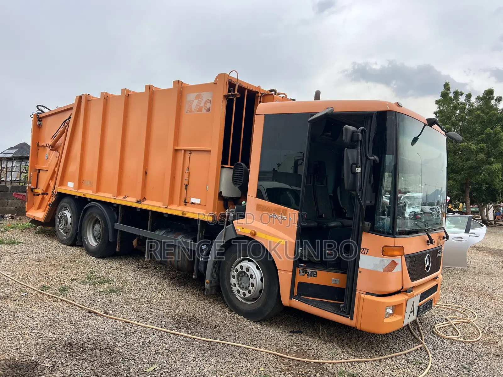 Waste Bin Truck