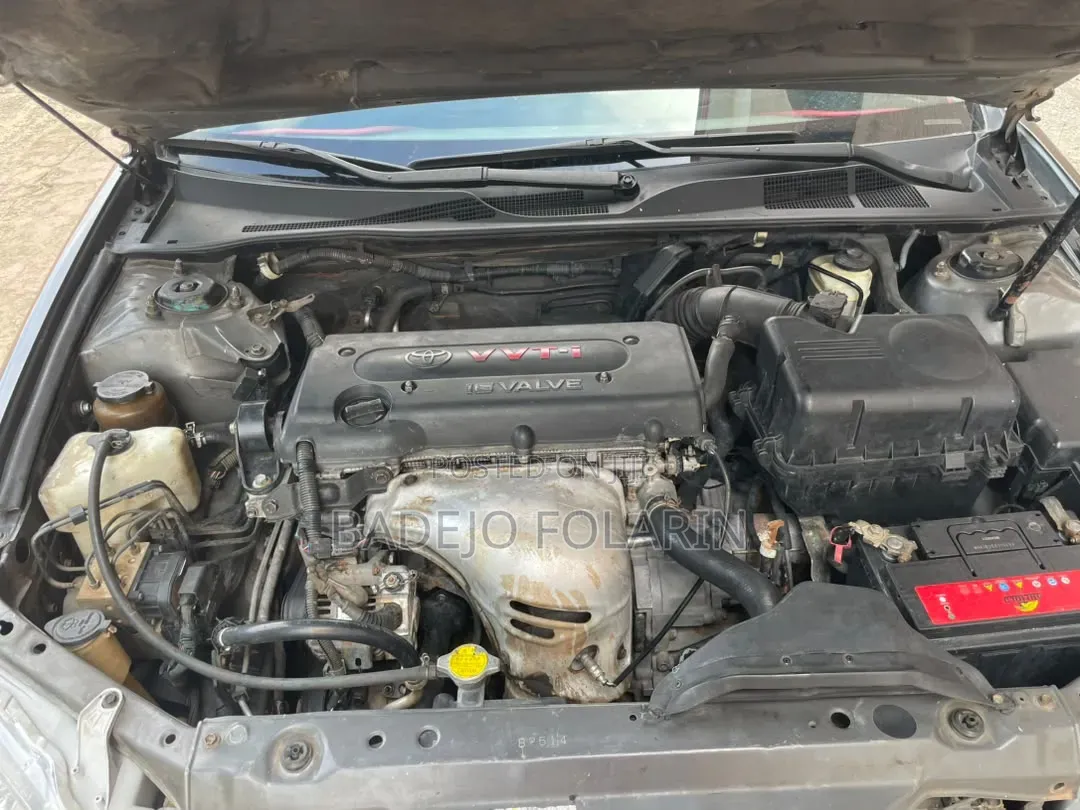 Toyota Camry 2004 Gray