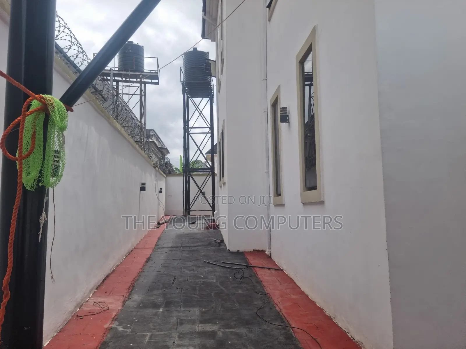 5bdrm Apartment in Power Line Estate, Ijesha for sale