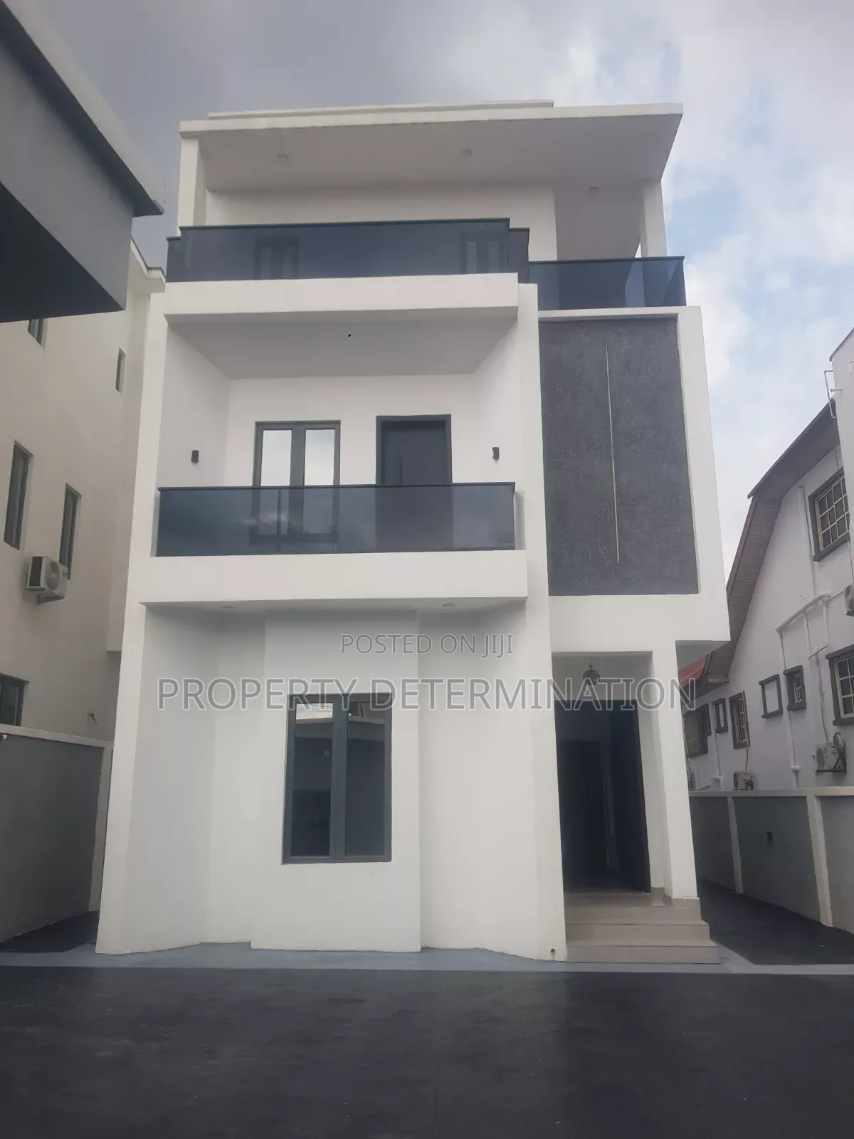 6bdrm Duplex in GRA Phase 2 Shangisha for sale