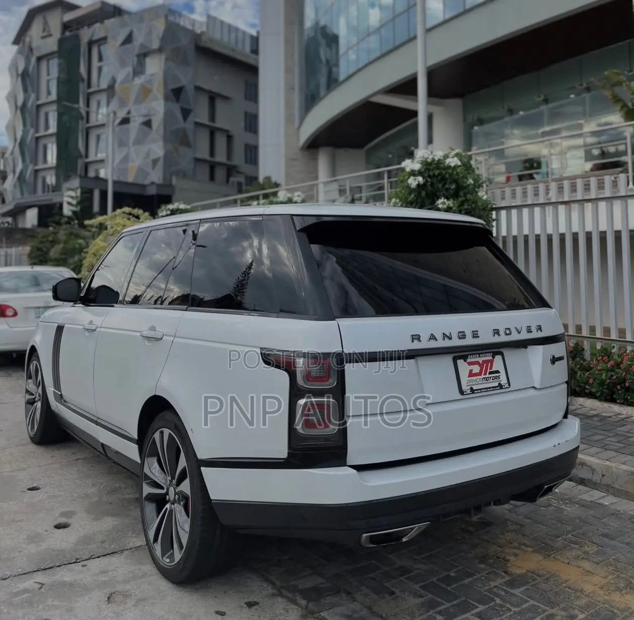 Land Rover Range Rover 5.0L V8 Supercharged SV Autobiography Dynamic White