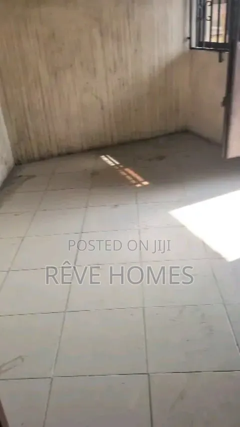 Furnished 4bdrm Duplex in Soluyi for rent