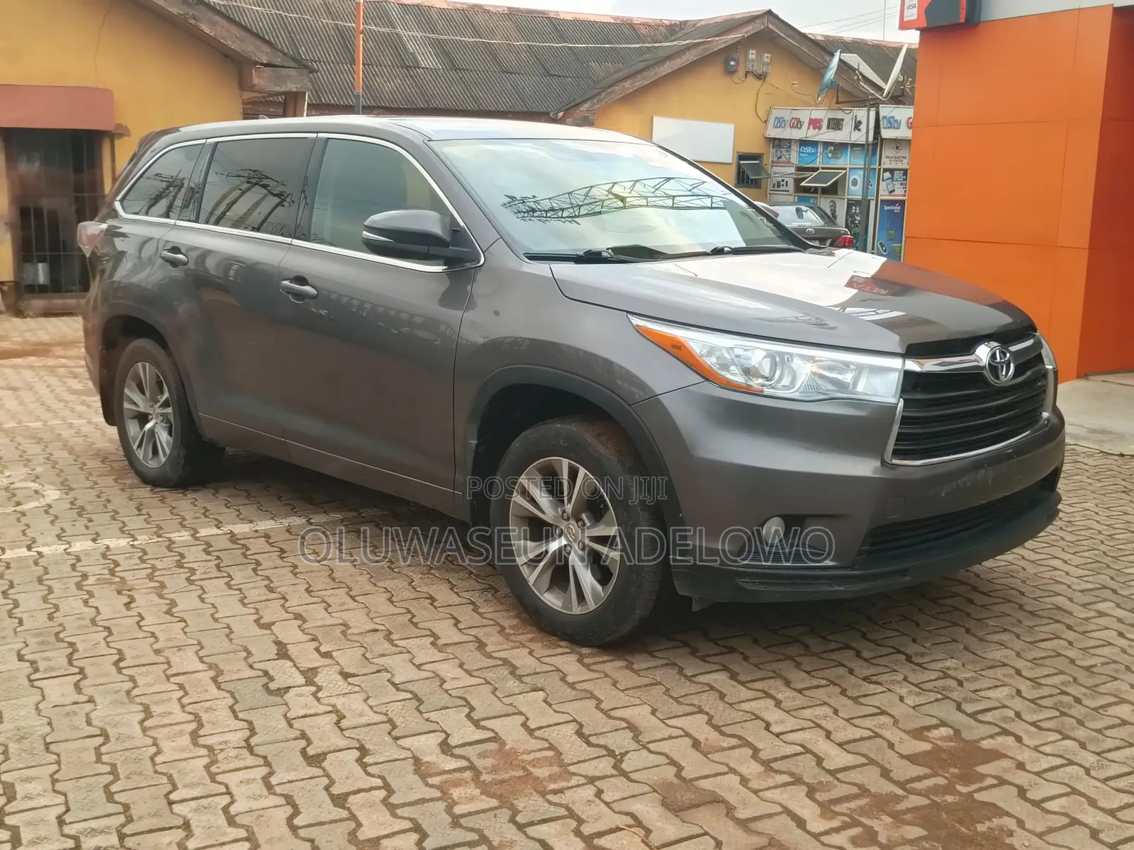 Toyota Highlander LE 4dr SUV (3.5L 6cyl 6A) 2015 Gray