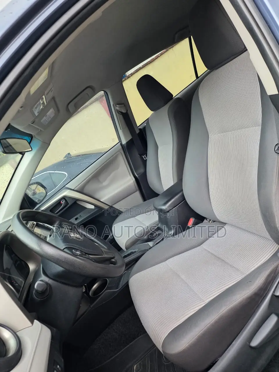 Toyota RAV4 LE AWD (2.5L 4cyl 6A) 2013 Gray