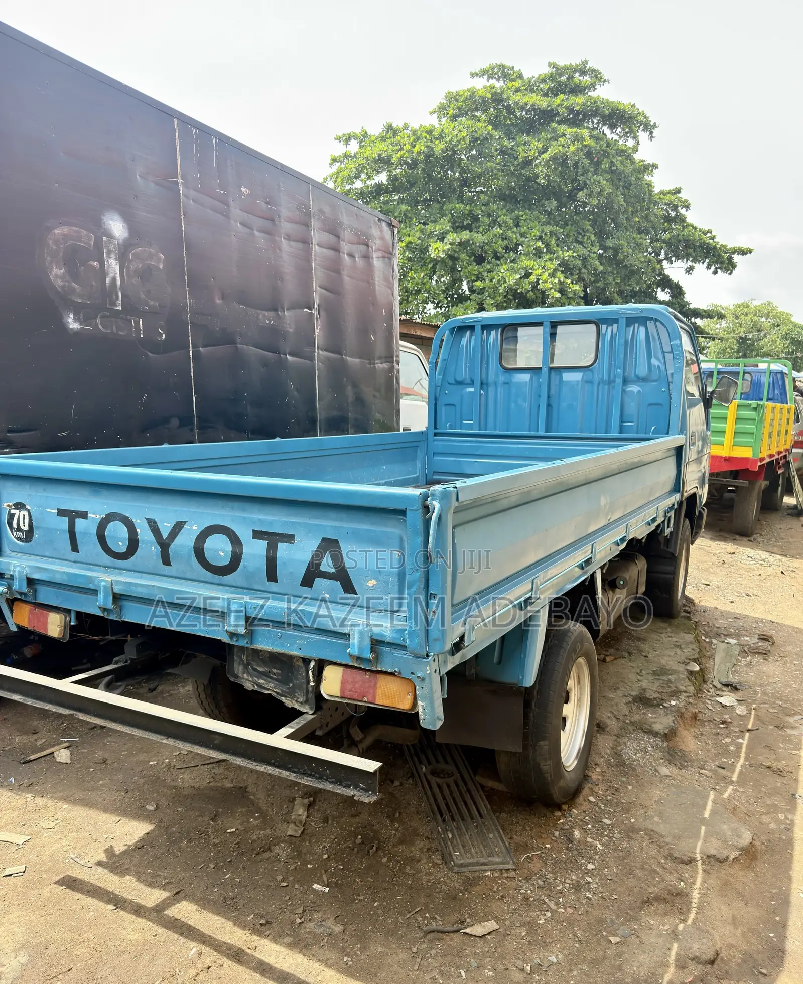 Toyota Dyna 150 Direct Bucket.