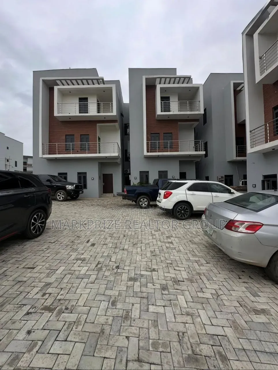 4bdrm Duplex in Mabushi Abuja for sale