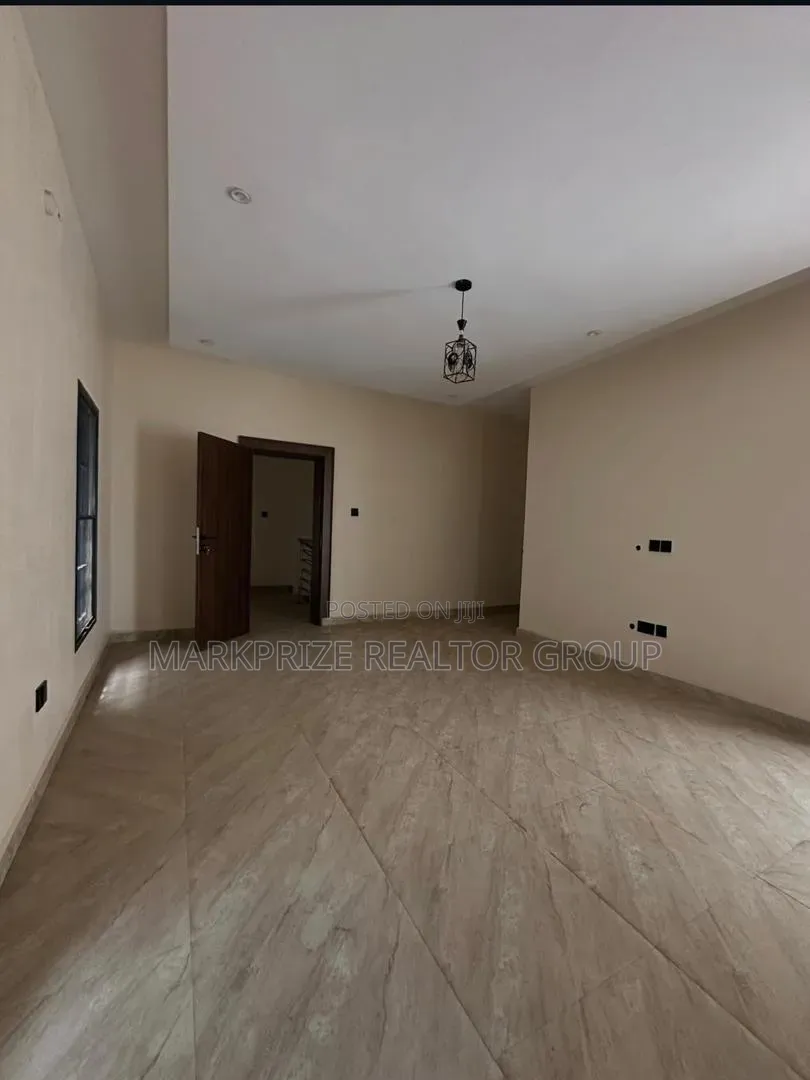 4bdrm Duplex in Mabushi Abuja for sale