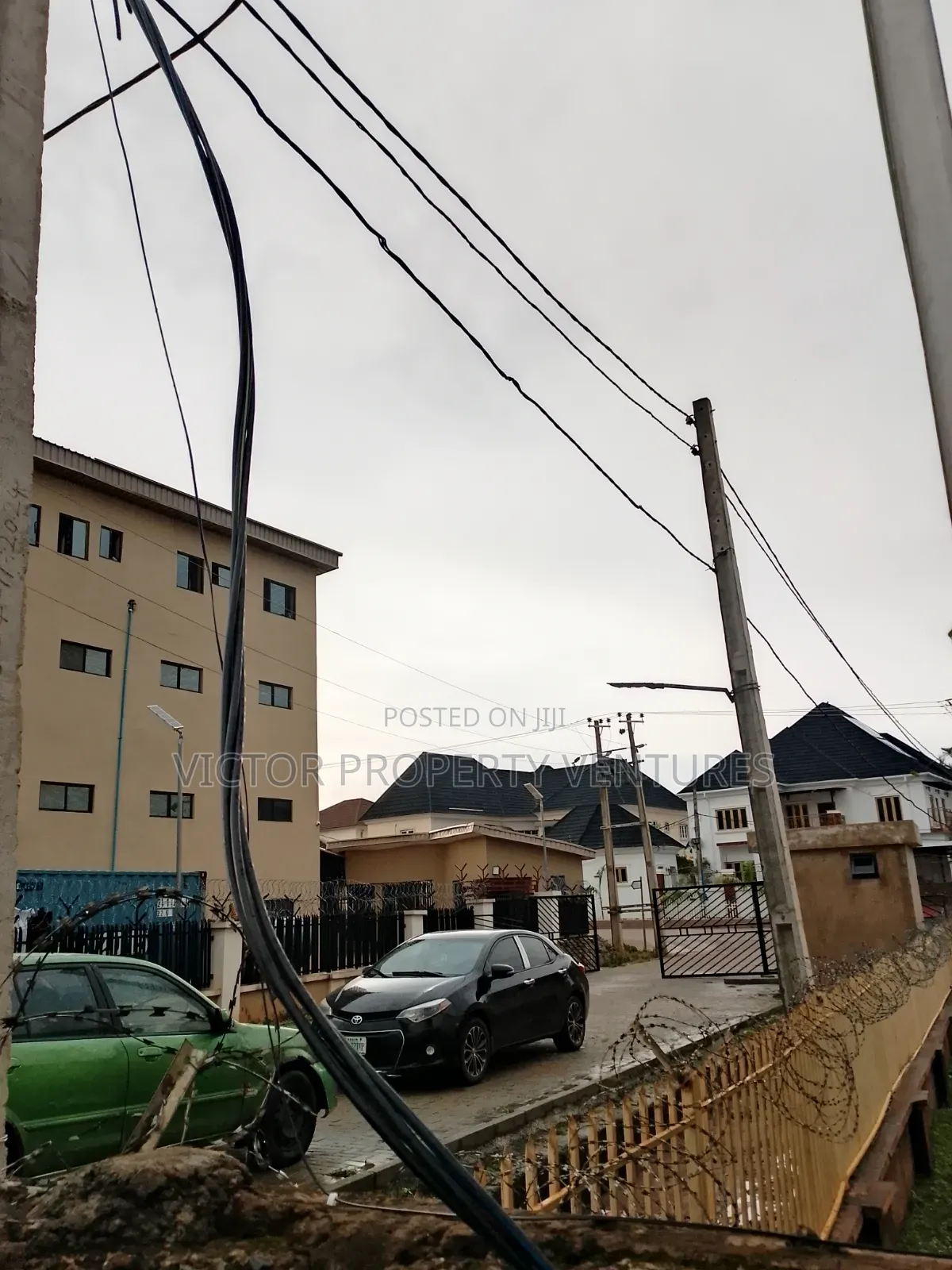5bdrm Duplex in Dawaki for sale