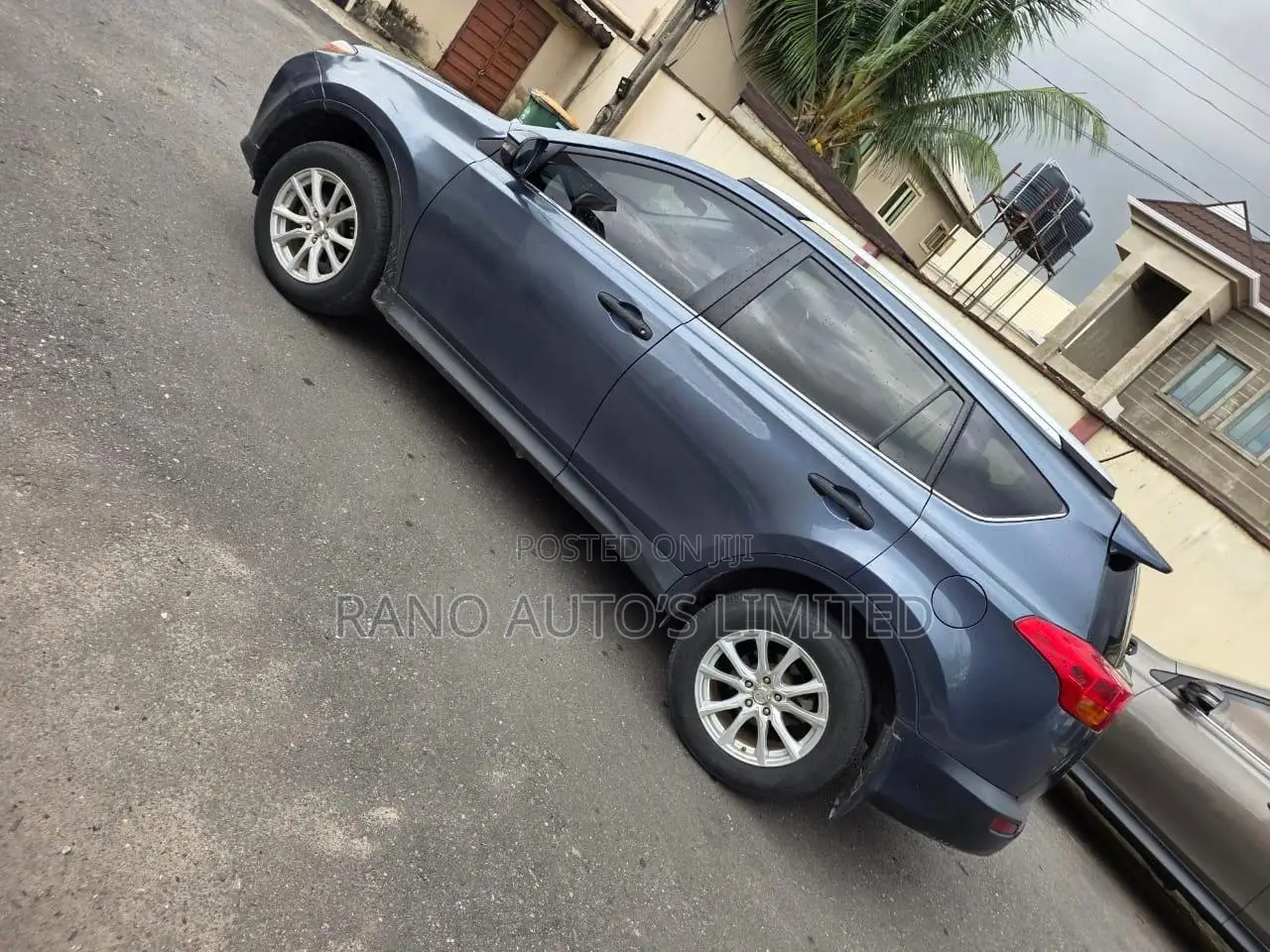 Toyota RAV4 LE AWD (2.5L 4cyl 6A) 2013 Gray