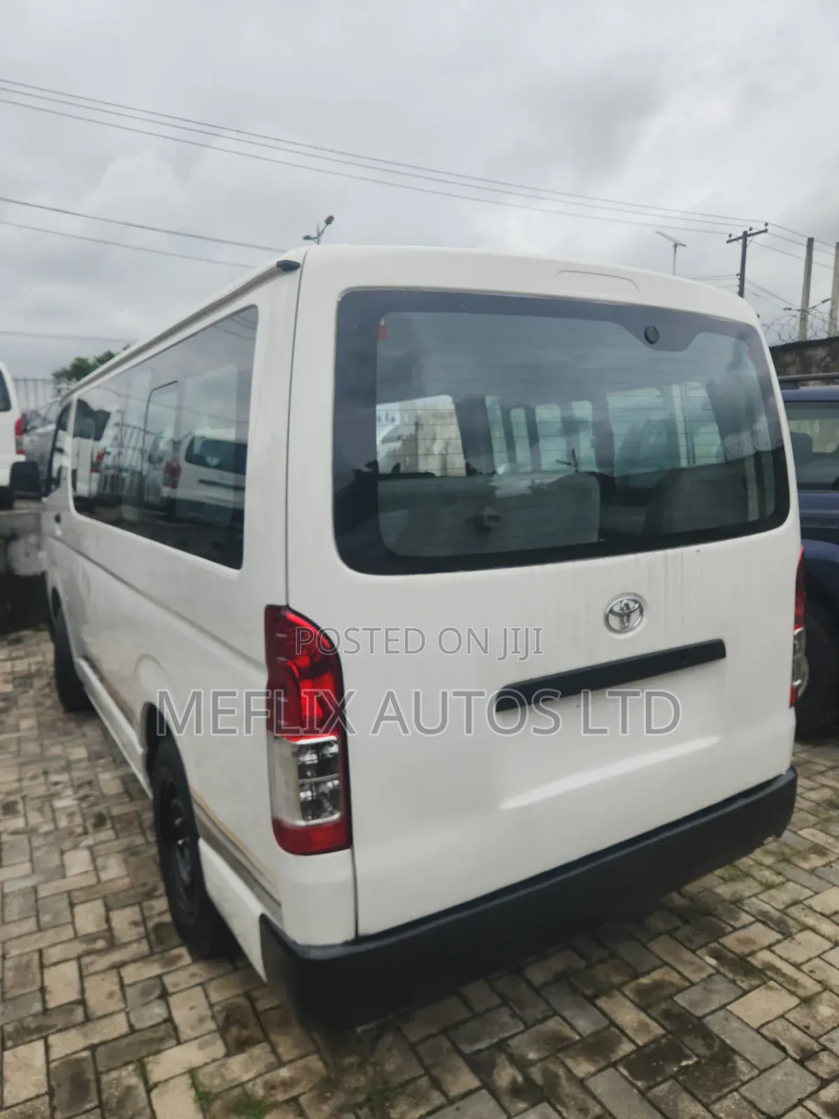 Toyota HiAce 2012 White