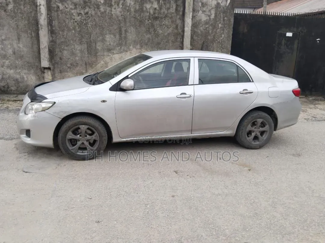 Toyota Corolla 2009 Silver