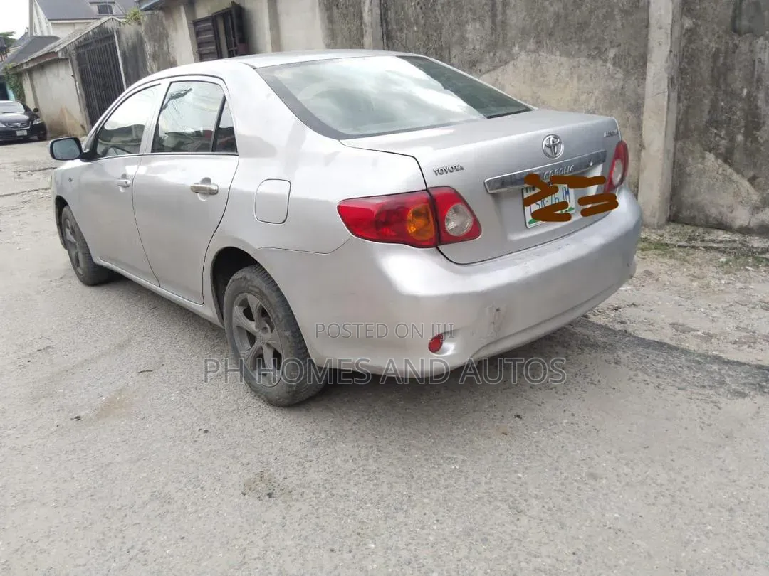 Toyota Corolla 2009 Silver