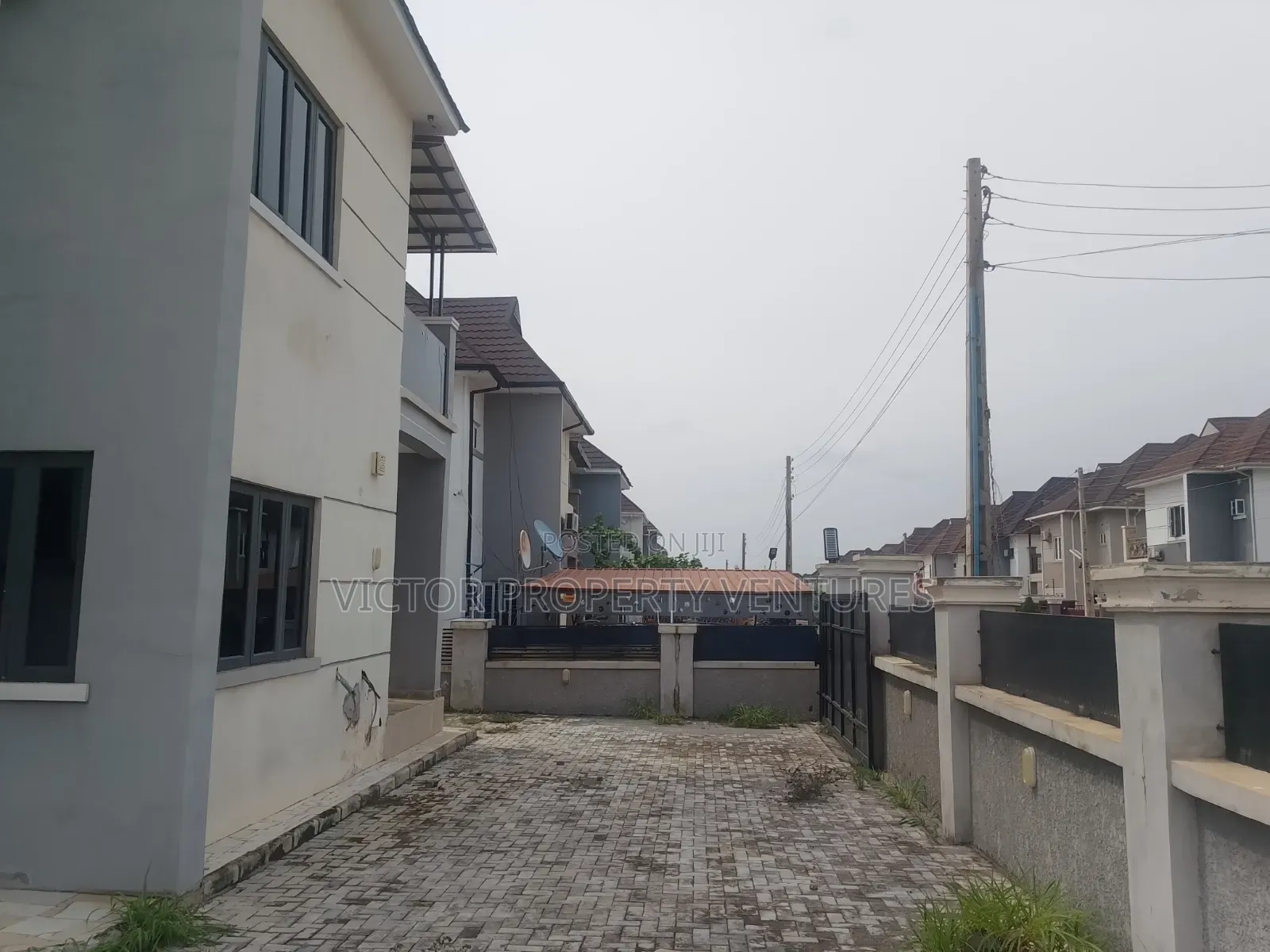 4bdrm Duplex in Dantata Estate, Kubwa for sale